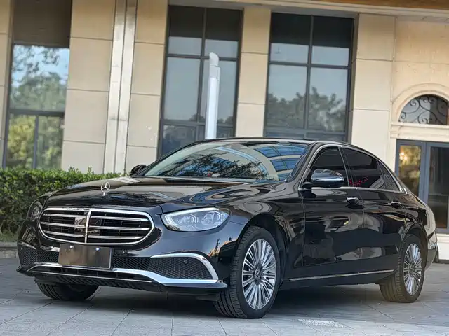 MERCEDES-BENZ E CLASS 2021