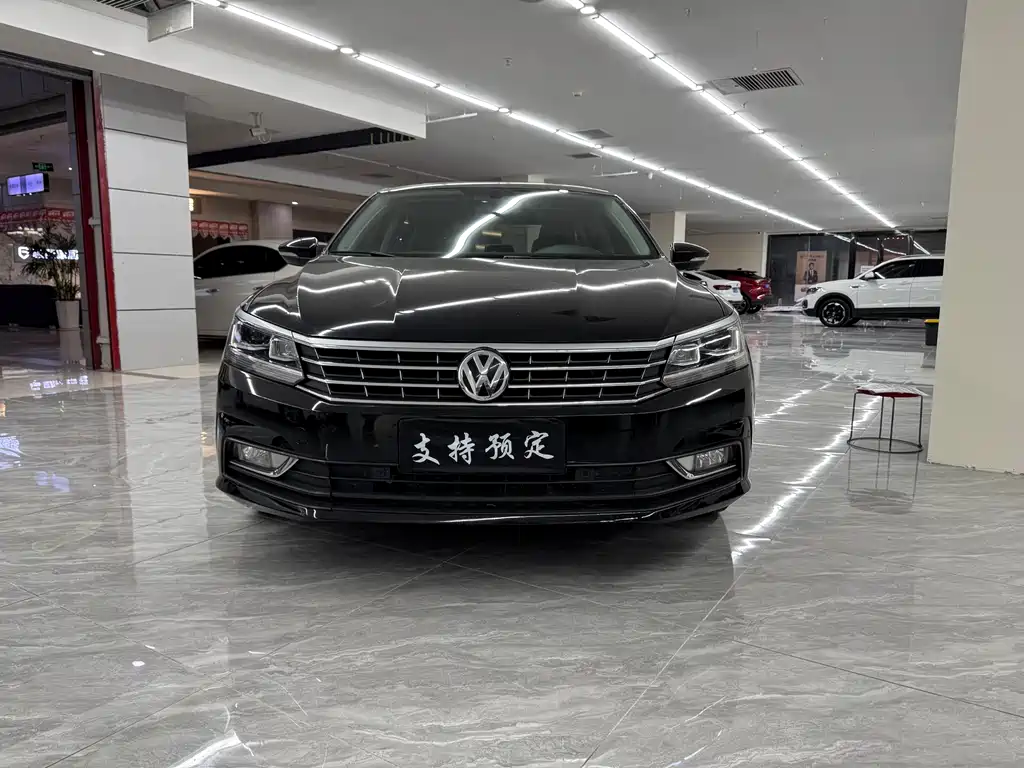 Volkswagen Passat 2017 330TSI DSG