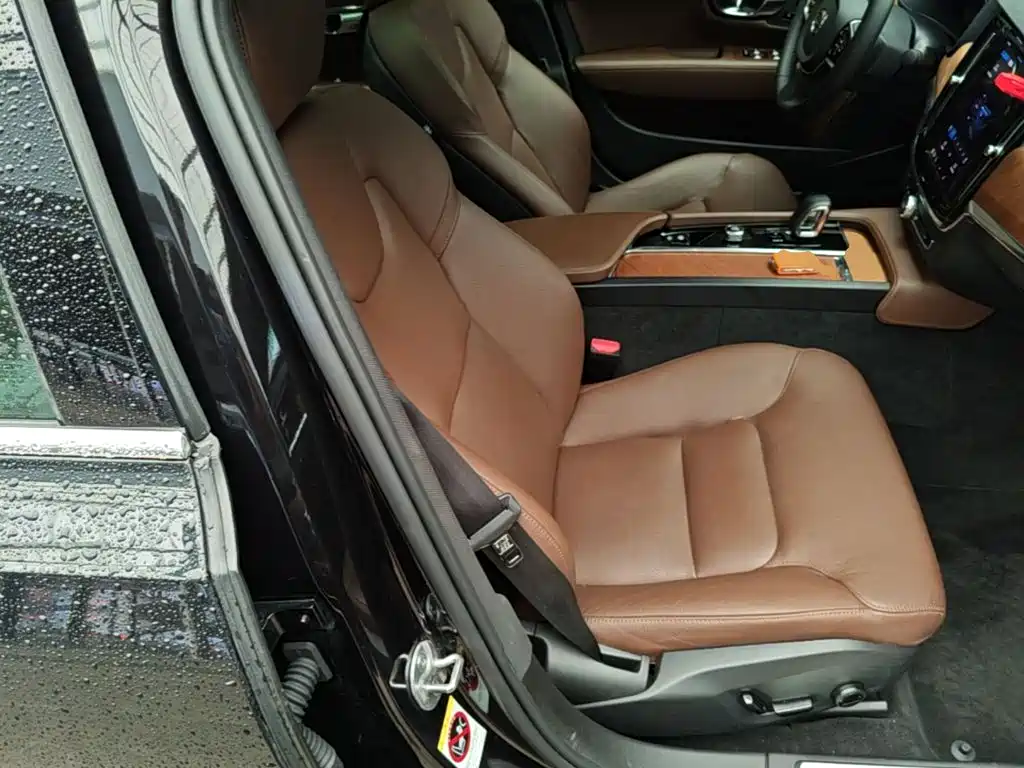 Volvo S90 — миниатюра 25