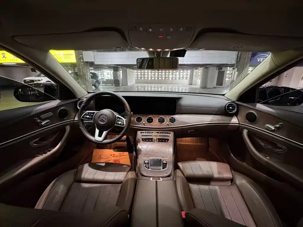 Mercedes-Benz E-Class — миниатюра 6