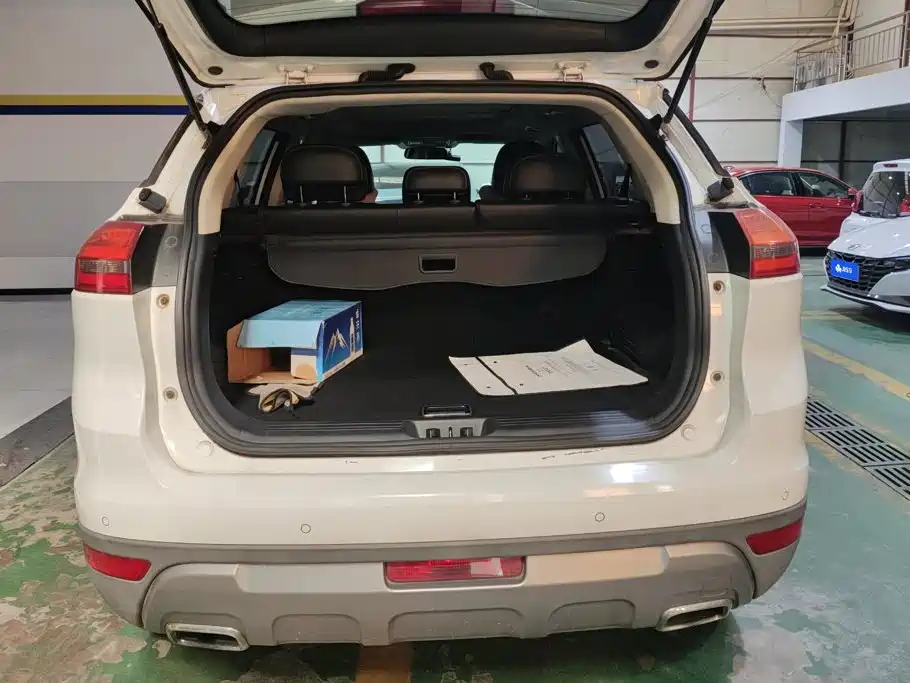 Geely Boyue — миниатюра 4