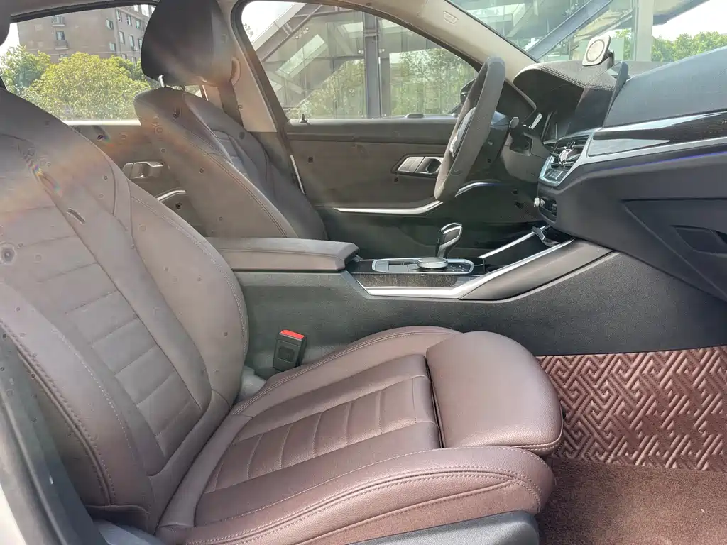 BMW 3 Series — миниатюра 17