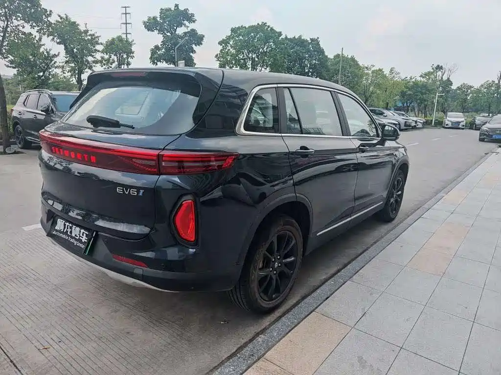 Skyworth EV6 — миниатюра 8
