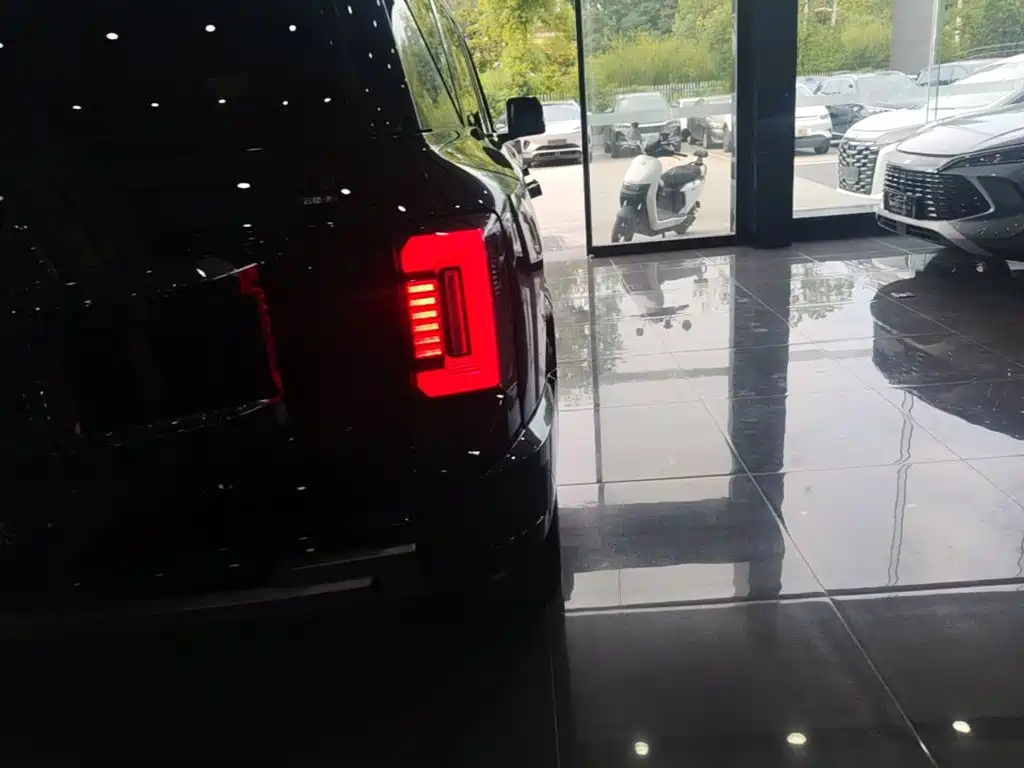 Fangchengbao Leopard 8 8 2025 Flagship 7 мест