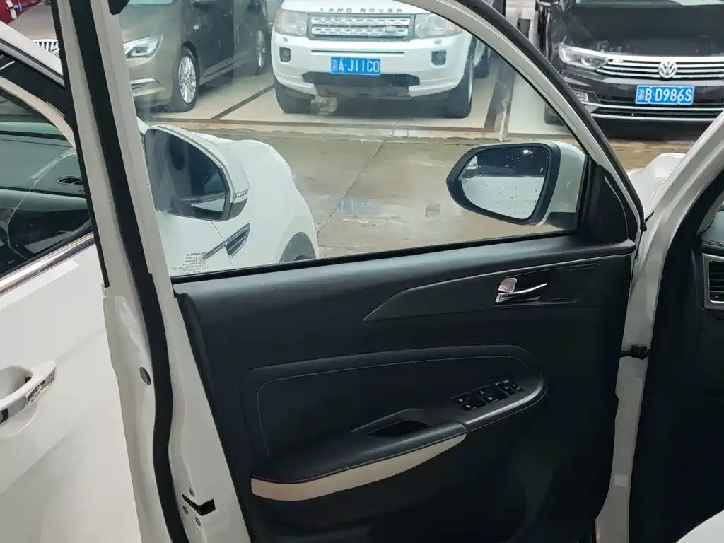 Changan CS35 — миниатюра 8