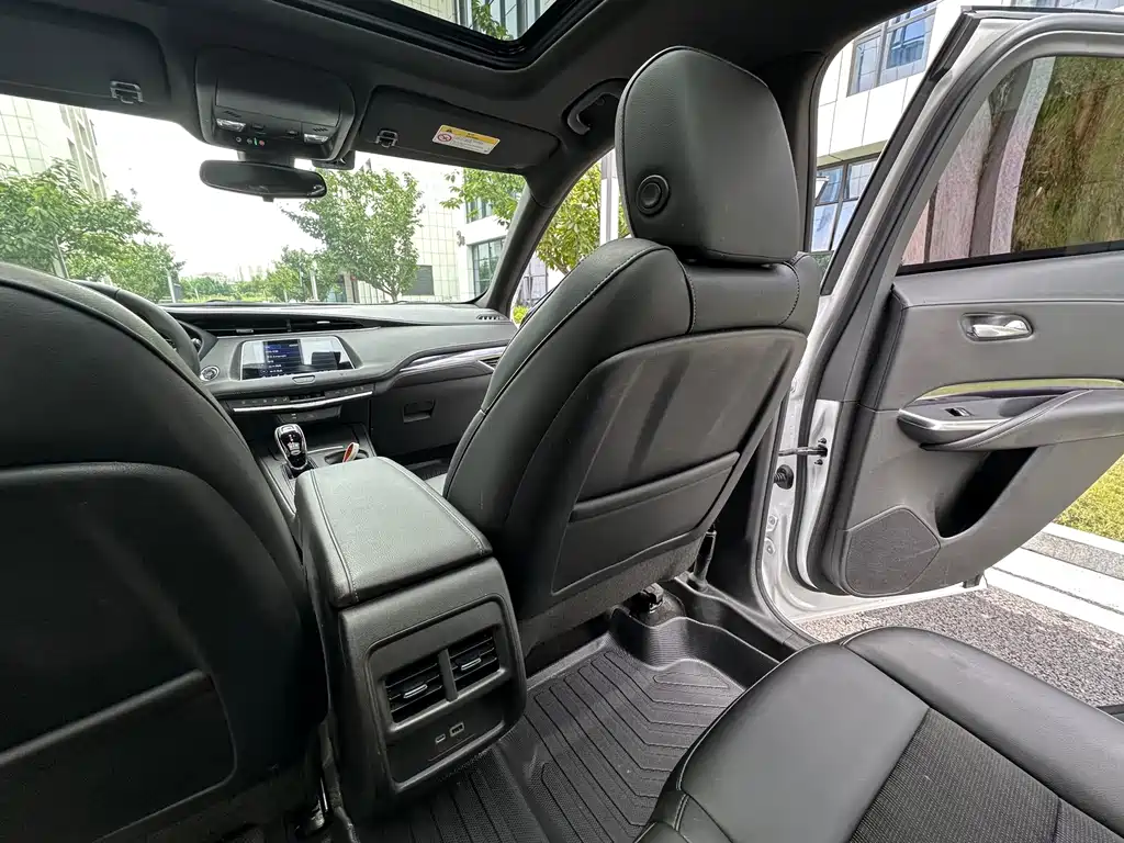 Cadillac XT4 — миниатюра 18