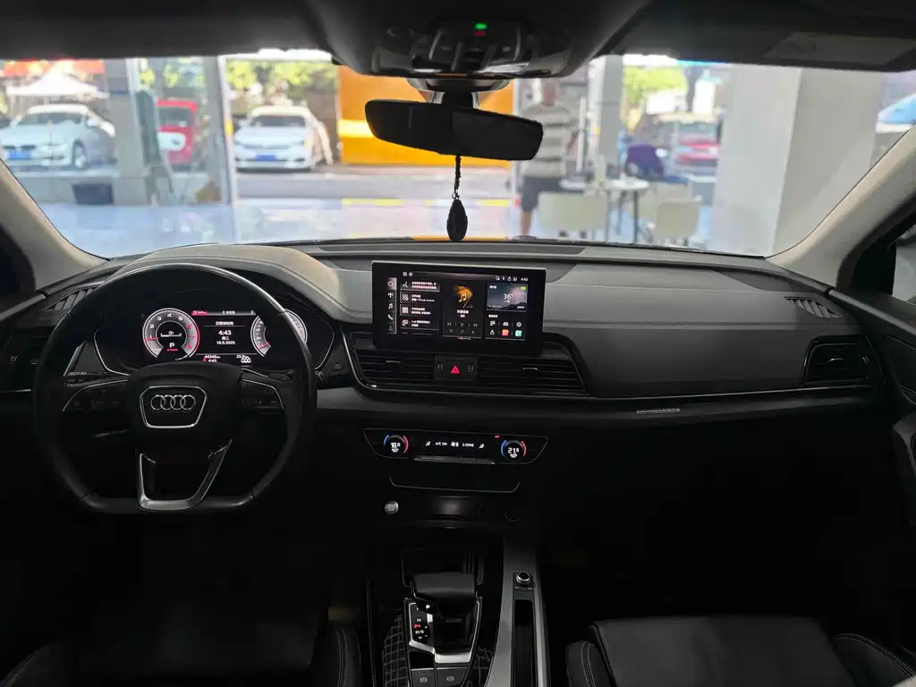 Audi Q5L — миниатюра 10