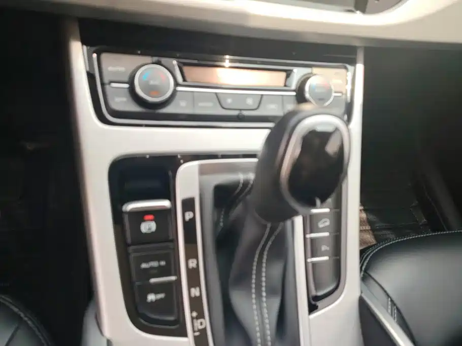 Geely Boyue — миниатюра 16