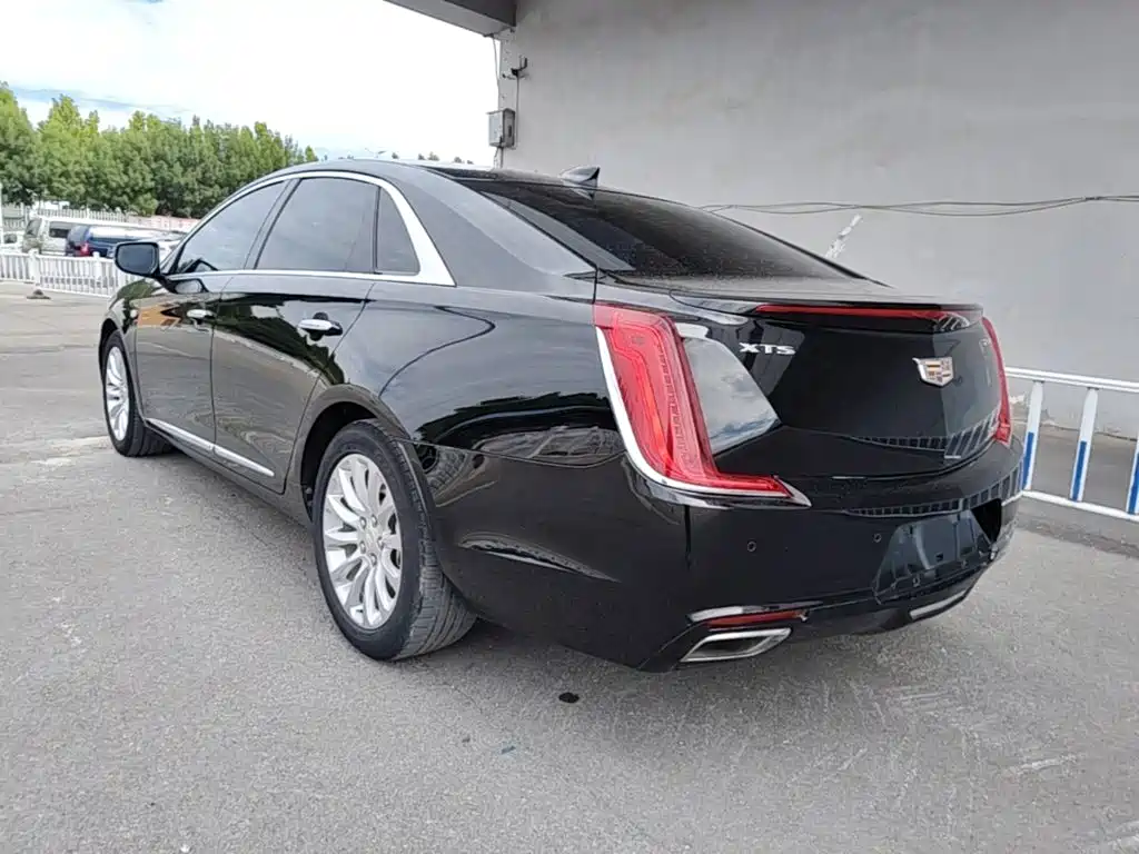 Cadillac XTS — миниатюра 5