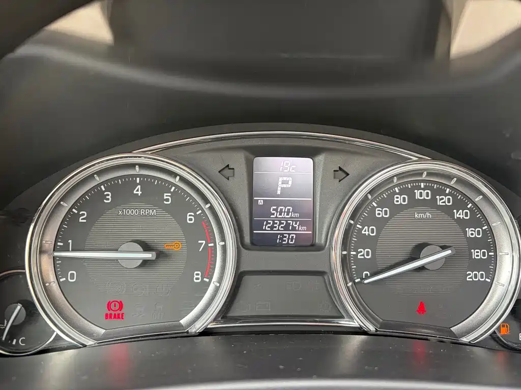 Suzuki Alivio — миниатюра 6