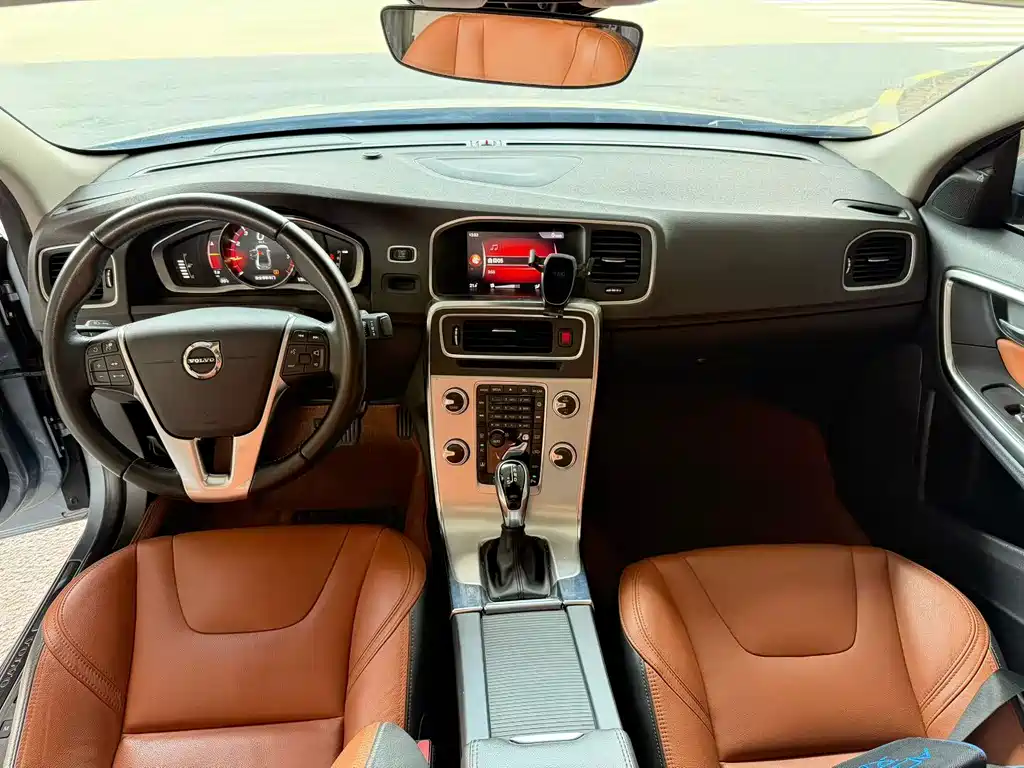 Volvo S60 — миниатюра 4