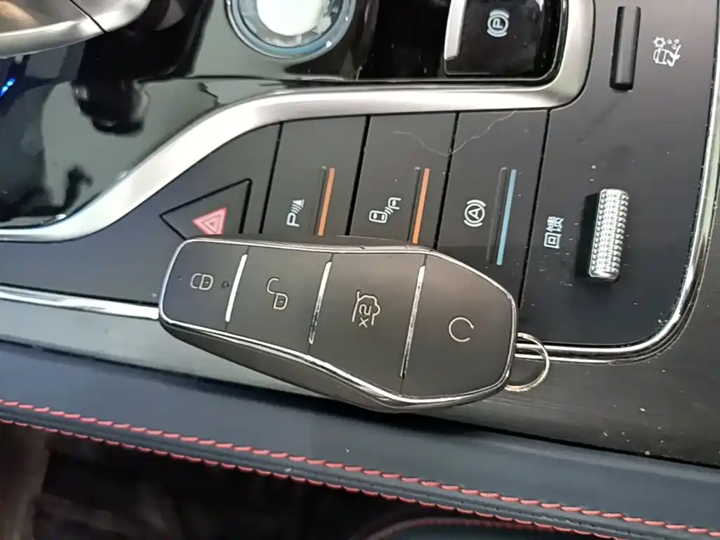 BYD Yuan Plus — миниатюра 9