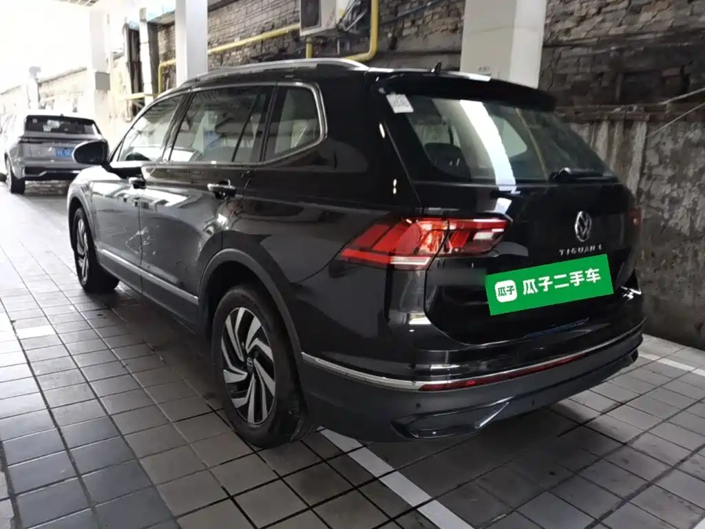 Volkswagen Tiguan L — миниатюра 5