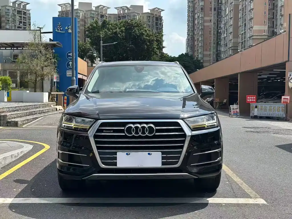 Audi Q7 — миниатюра 2