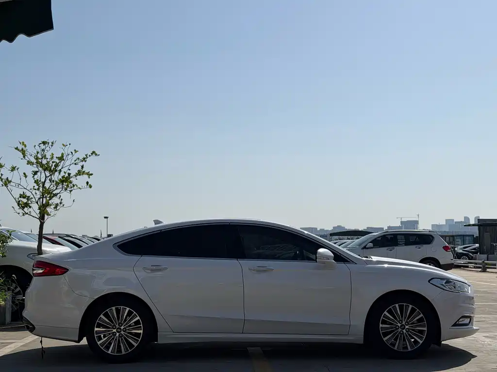 Ford Mondeo — миниатюра 3