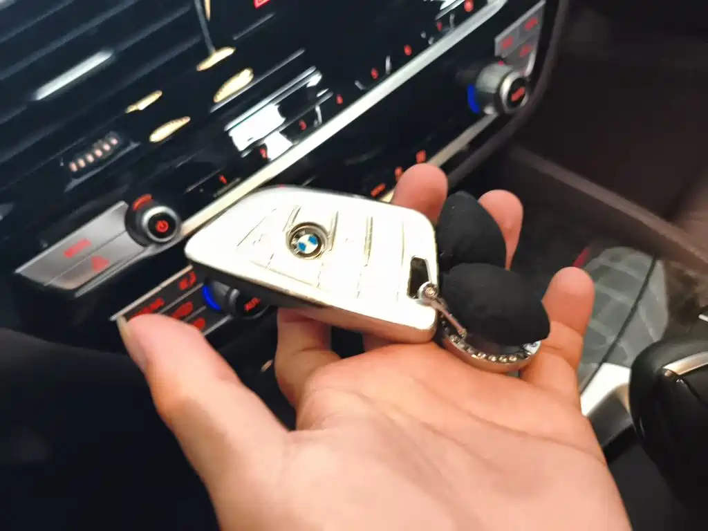 BMW 5 Series — миниатюра 12