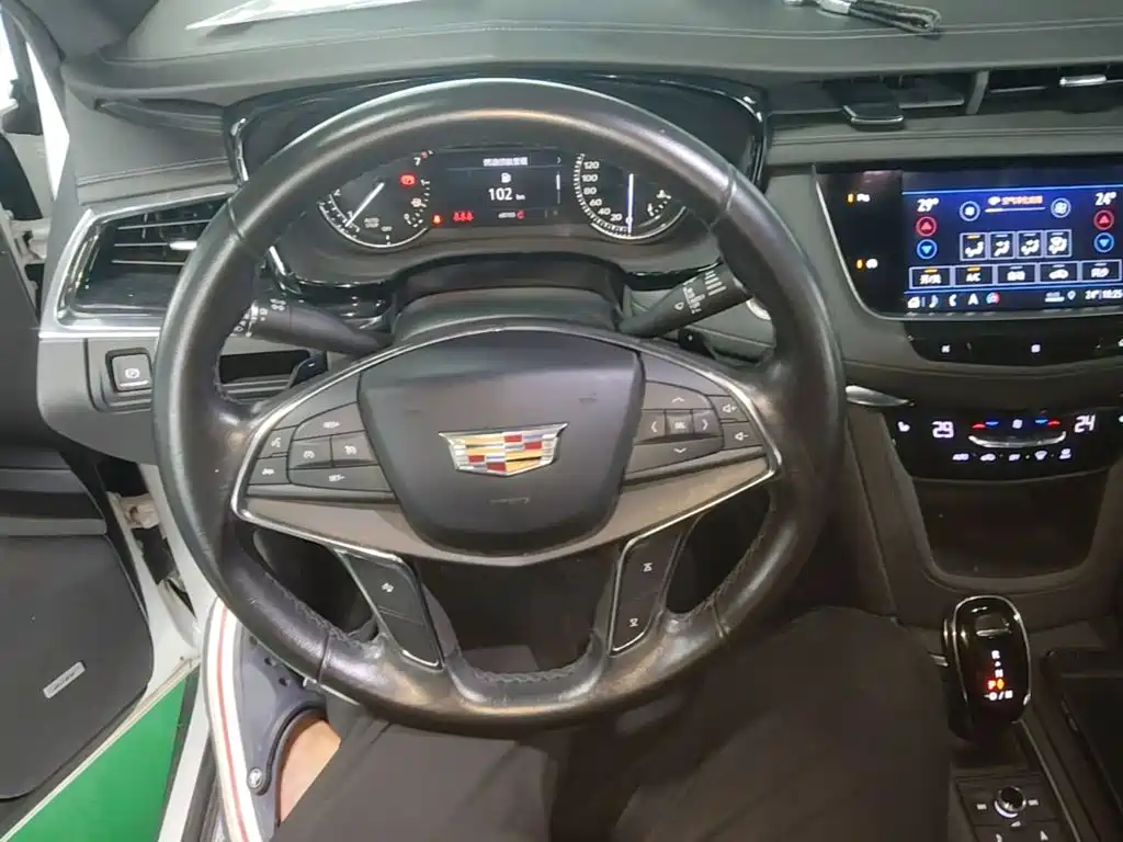 Cadillac XT5 — миниатюра 11