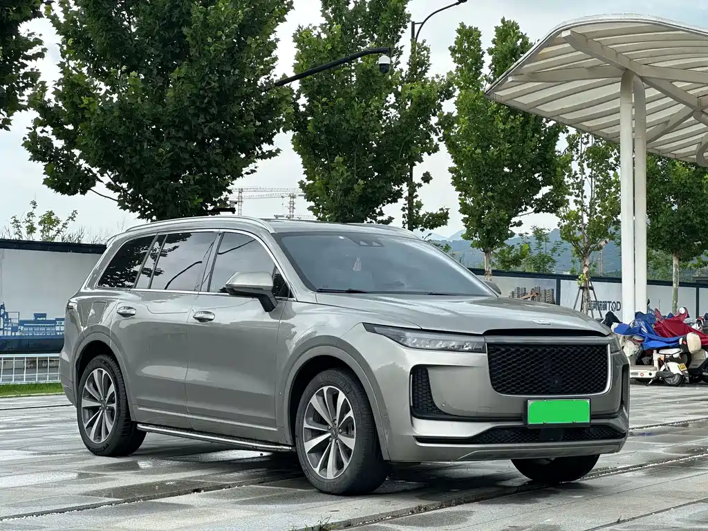 Li Auto ONE 2020 6 мест