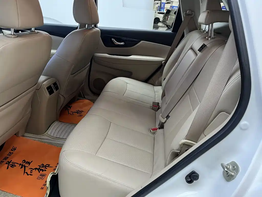 Nissan X-Trail — миниатюра 7