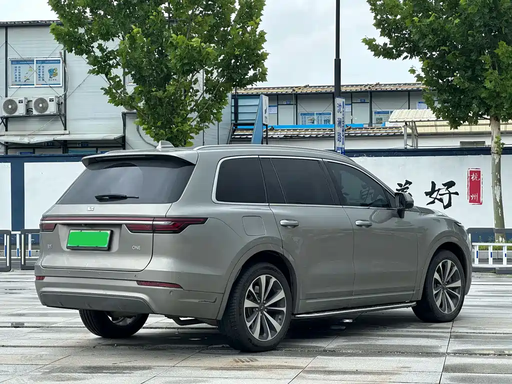 Li Auto ONE 2020 6 мест