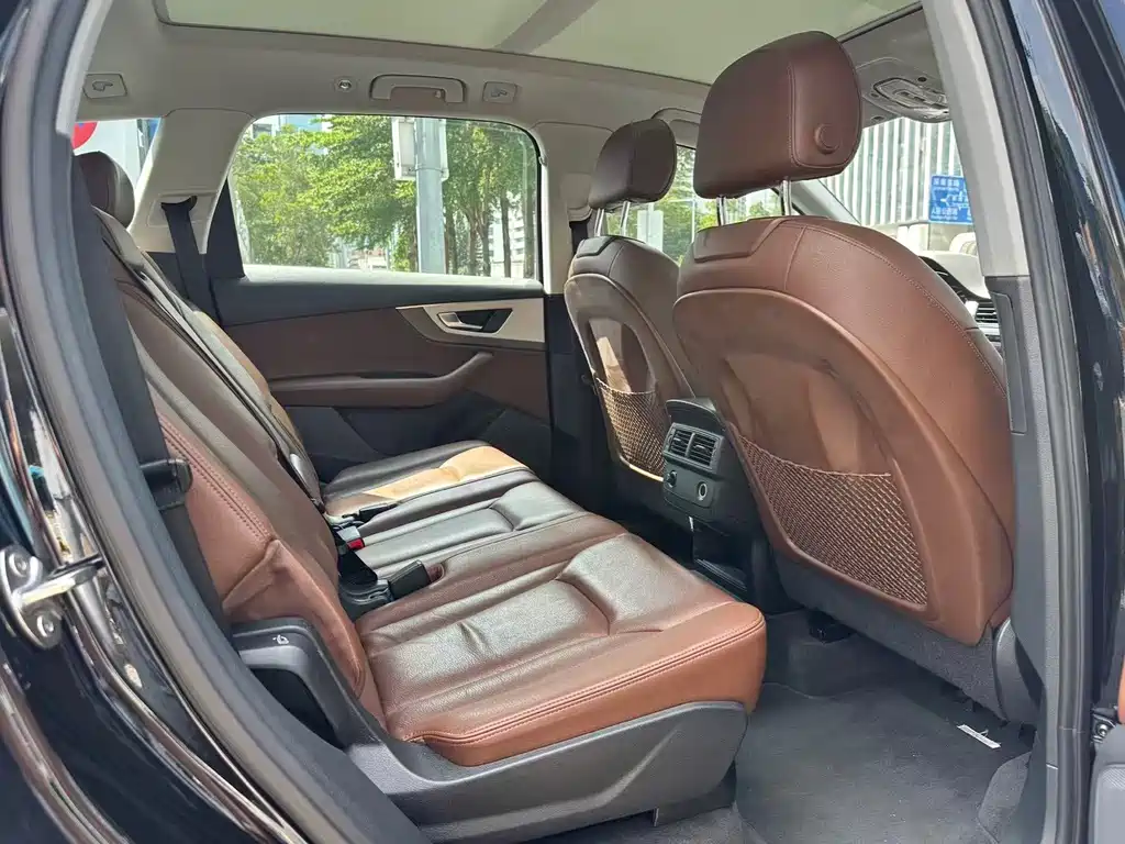 Audi Q7 — миниатюра 7