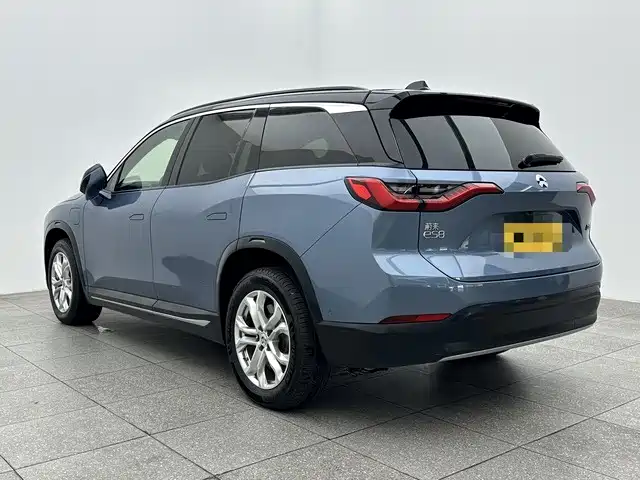 NIO ES8 2018 355KM мест