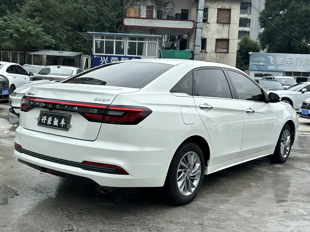 Venucia D60 — миниатюра 6