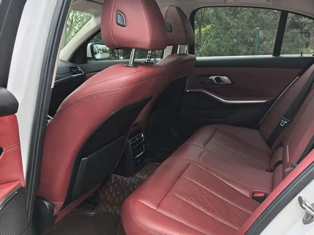 BMW 3 Series — миниатюра 8