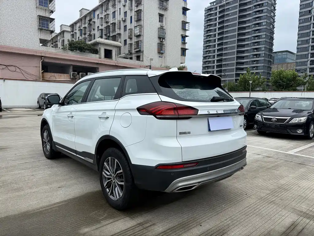 Geely Boyue — миниатюра 8