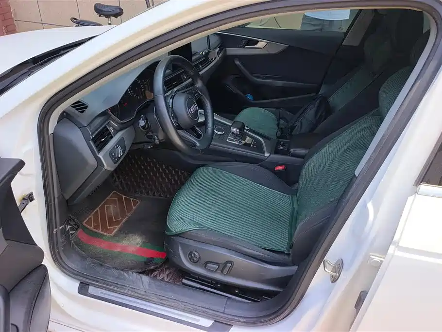 Audi A4L 2019 40 TFSI VI