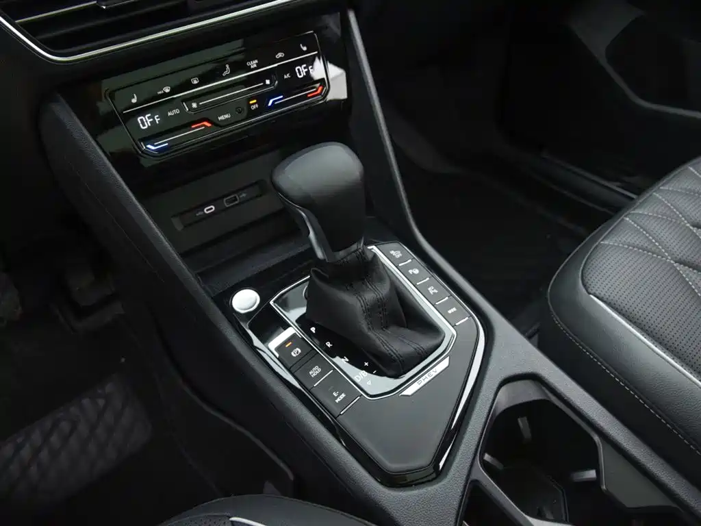 VOLKSWAGEN TIGUAN L NEW ENERGY