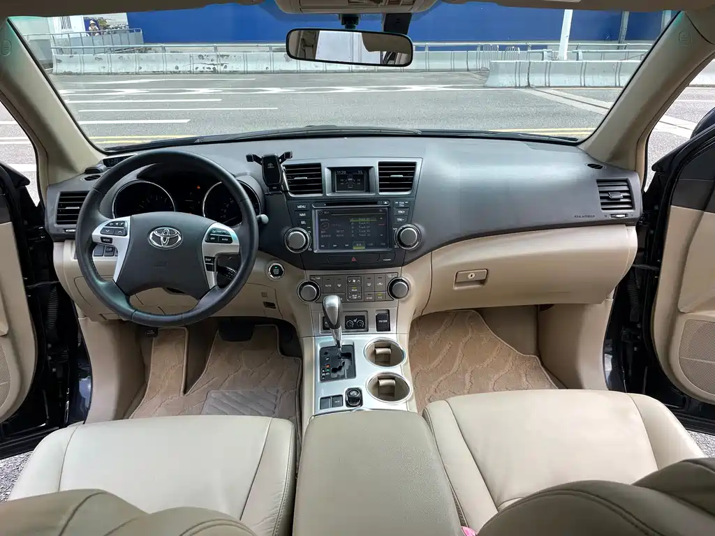 Toyota Highlander — миниатюра 8