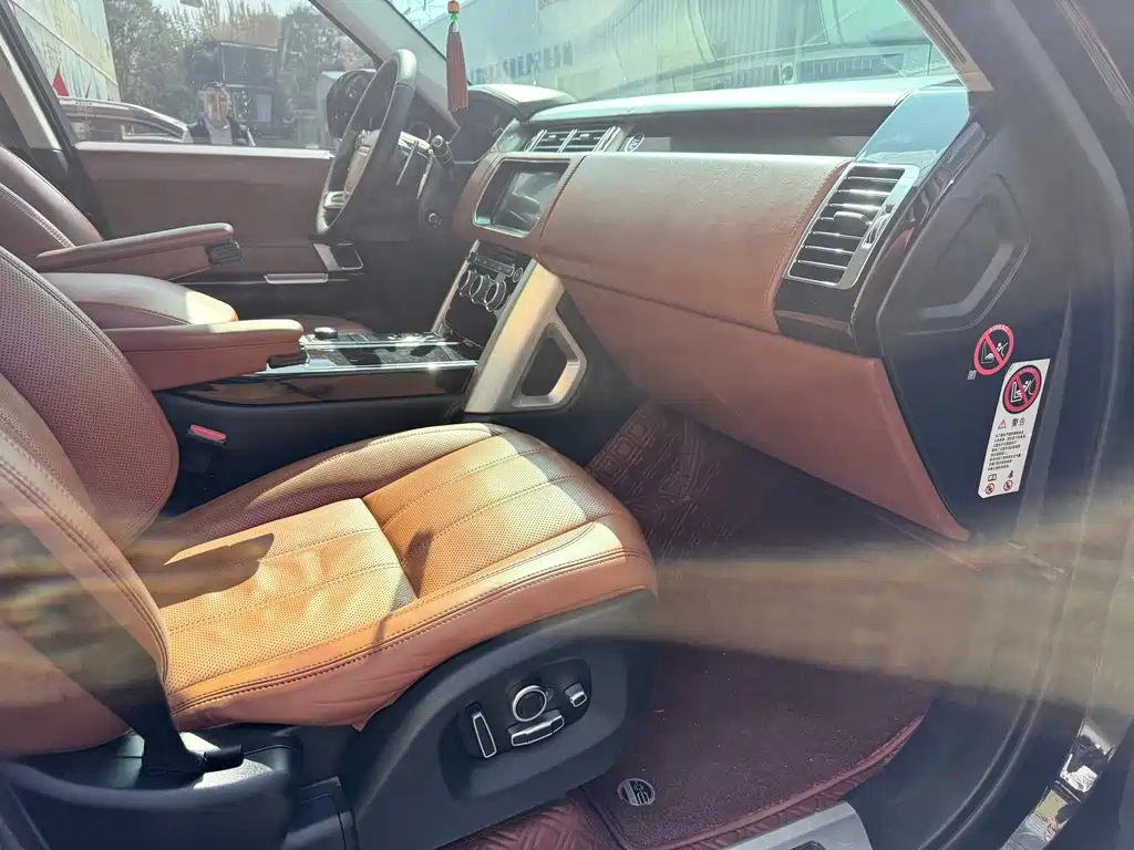 Land Rover Range Rover — миниатюра 20