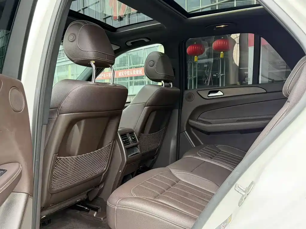 Mercedes-Benz GLE (Import) — миниатюра 5