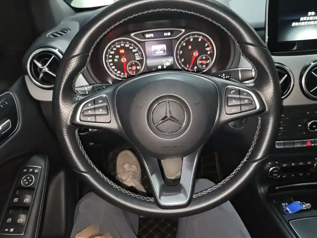 Mercedes-Benz B-Class — миниатюра 11
