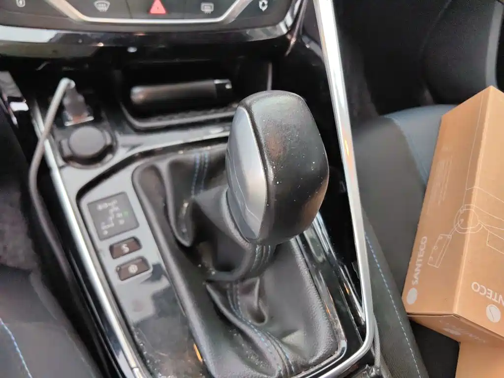 Peugeot 308 — миниатюра 10