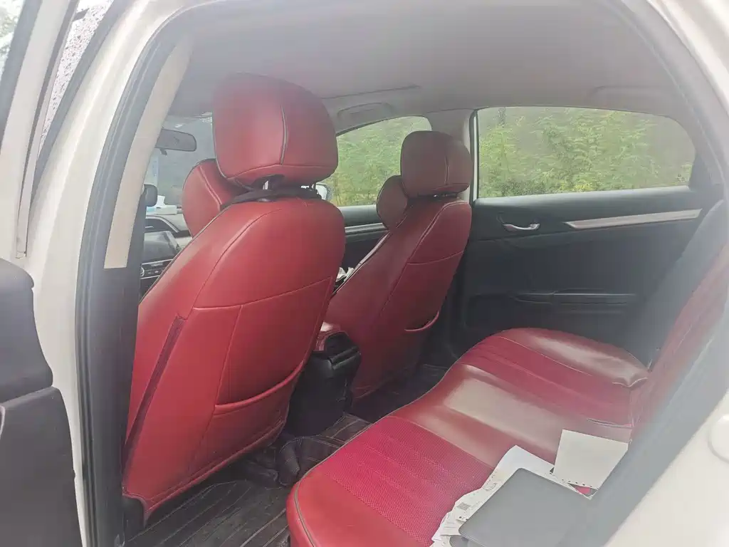 Honda Civic — миниатюра 10