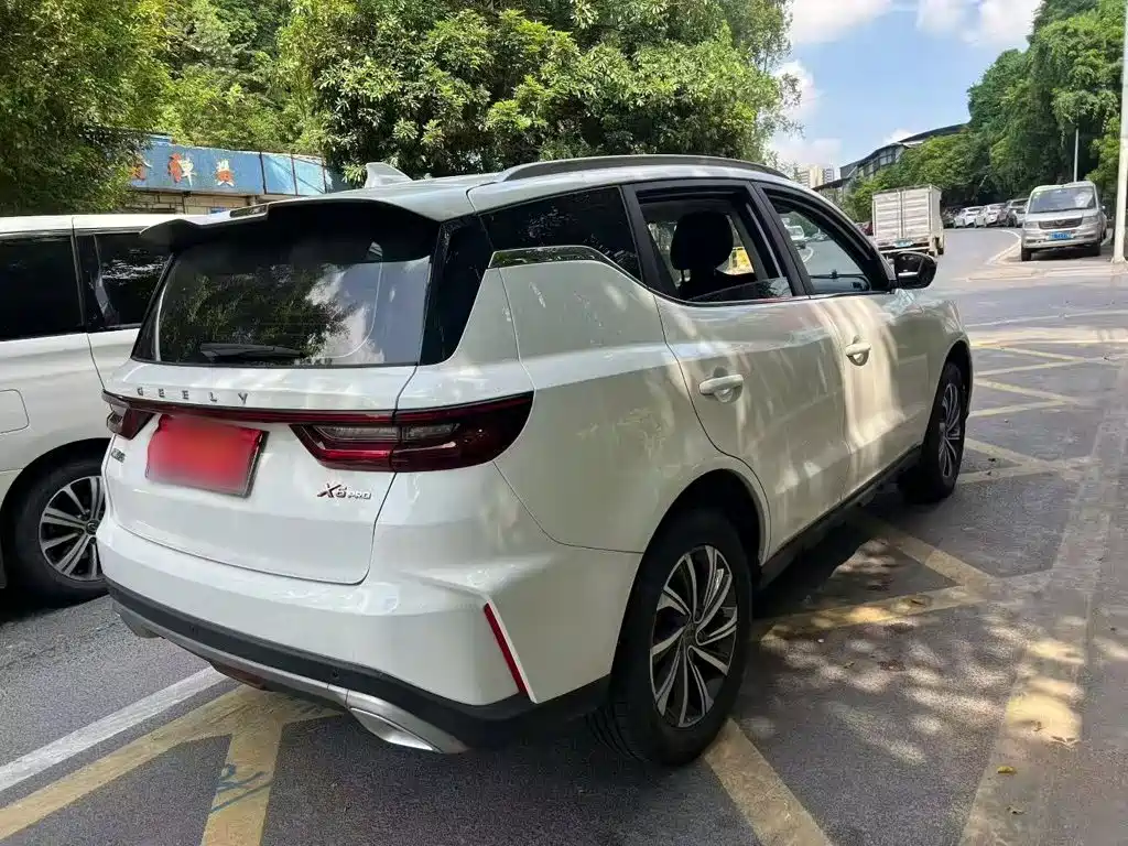 Geely Vision X6 — миниатюра 7