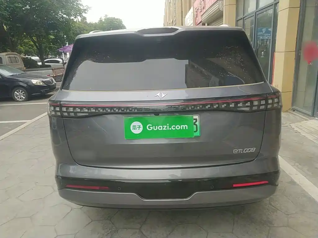 Dongfeng eπ008 2025 636Ultra Electric 6 мест