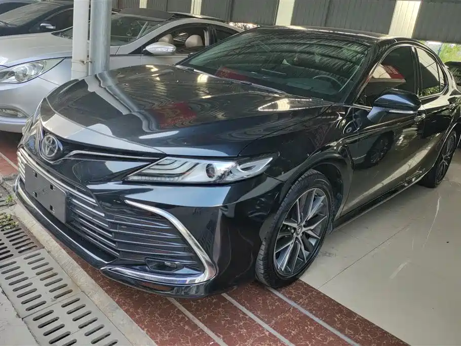 Купить Toyota Camry