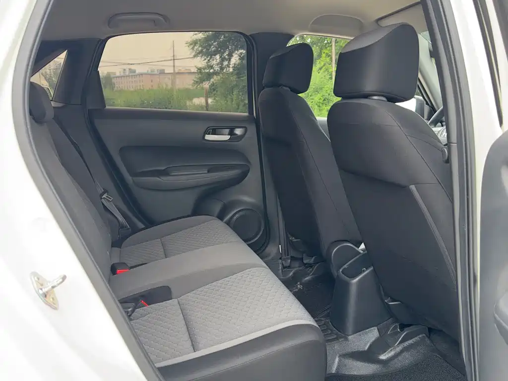 Honda Fit — миниатюра 8