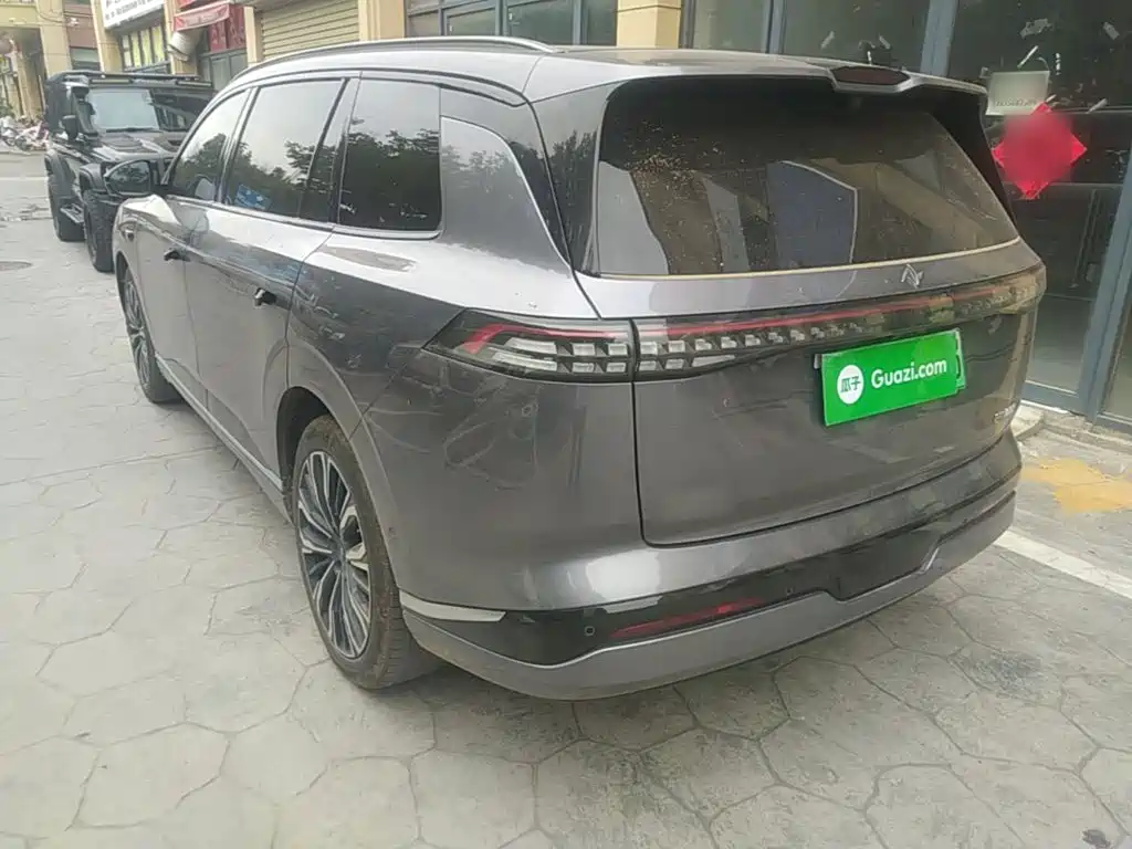 Dongfeng eπ008 2025 636Ultra Electric 6 мест