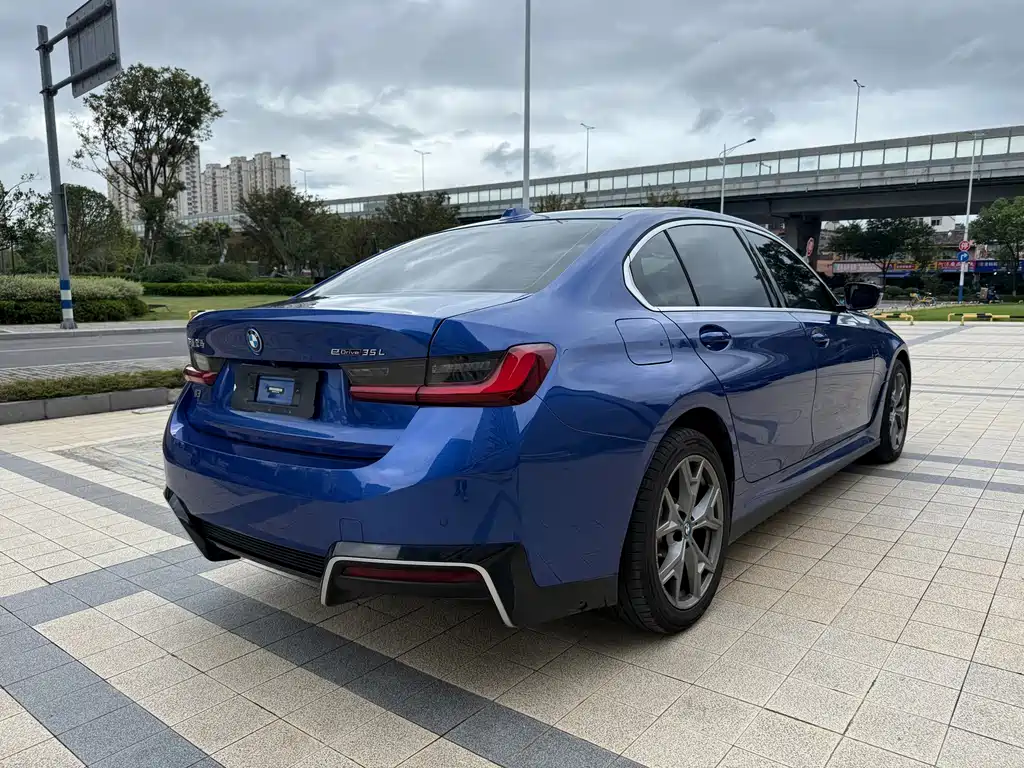 BMW i3 — миниатюра 12