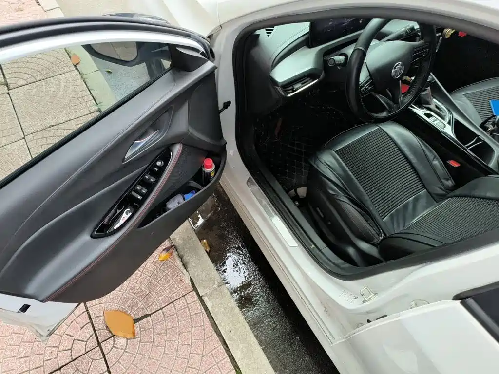 Buick Verano — миниатюра 12