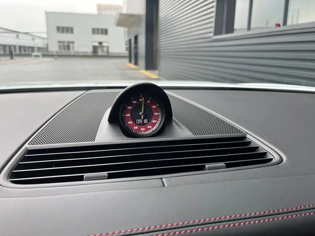 Porsche Panamera Hybrid — миниатюра 14