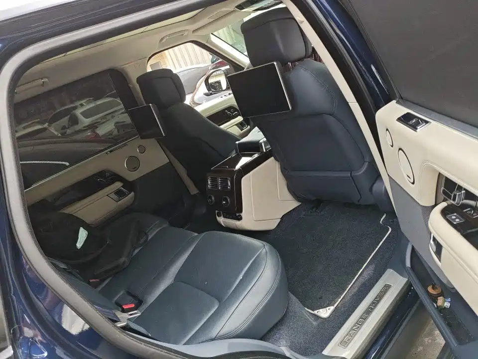 Land Rover Range Rover 2022 3.0 L6 400PS