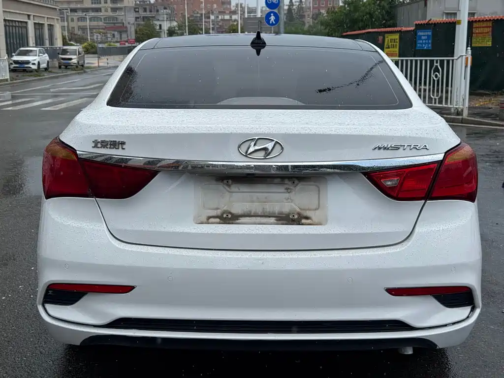 Hyundai Mistra — миниатюра 8