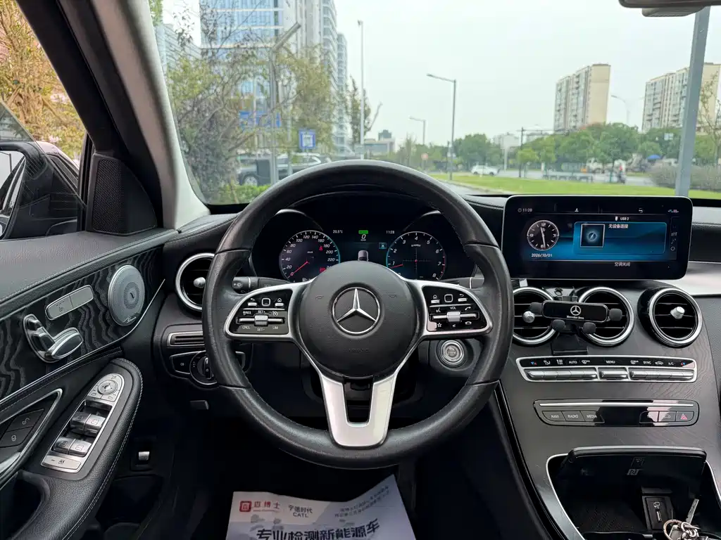 Mercedes-Benz C-Class — миниатюра 12
