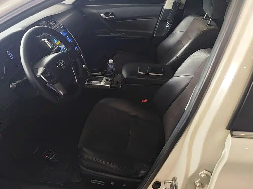 Toyota Reiz — миниатюра 15