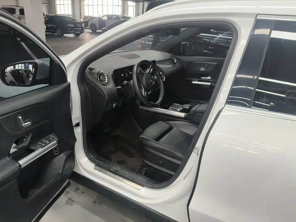 Mercedes-Benz GLA — миниатюра 6